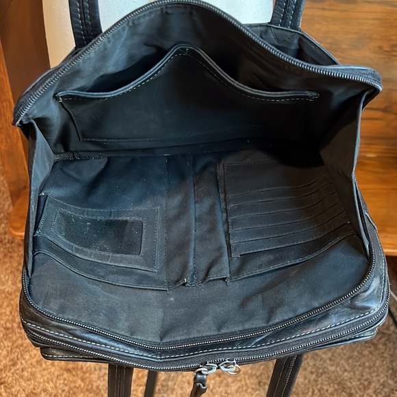 TIGNANELLO BLACK GENUINE LEATHER SHOULDER BAG - Picture 6 of 9